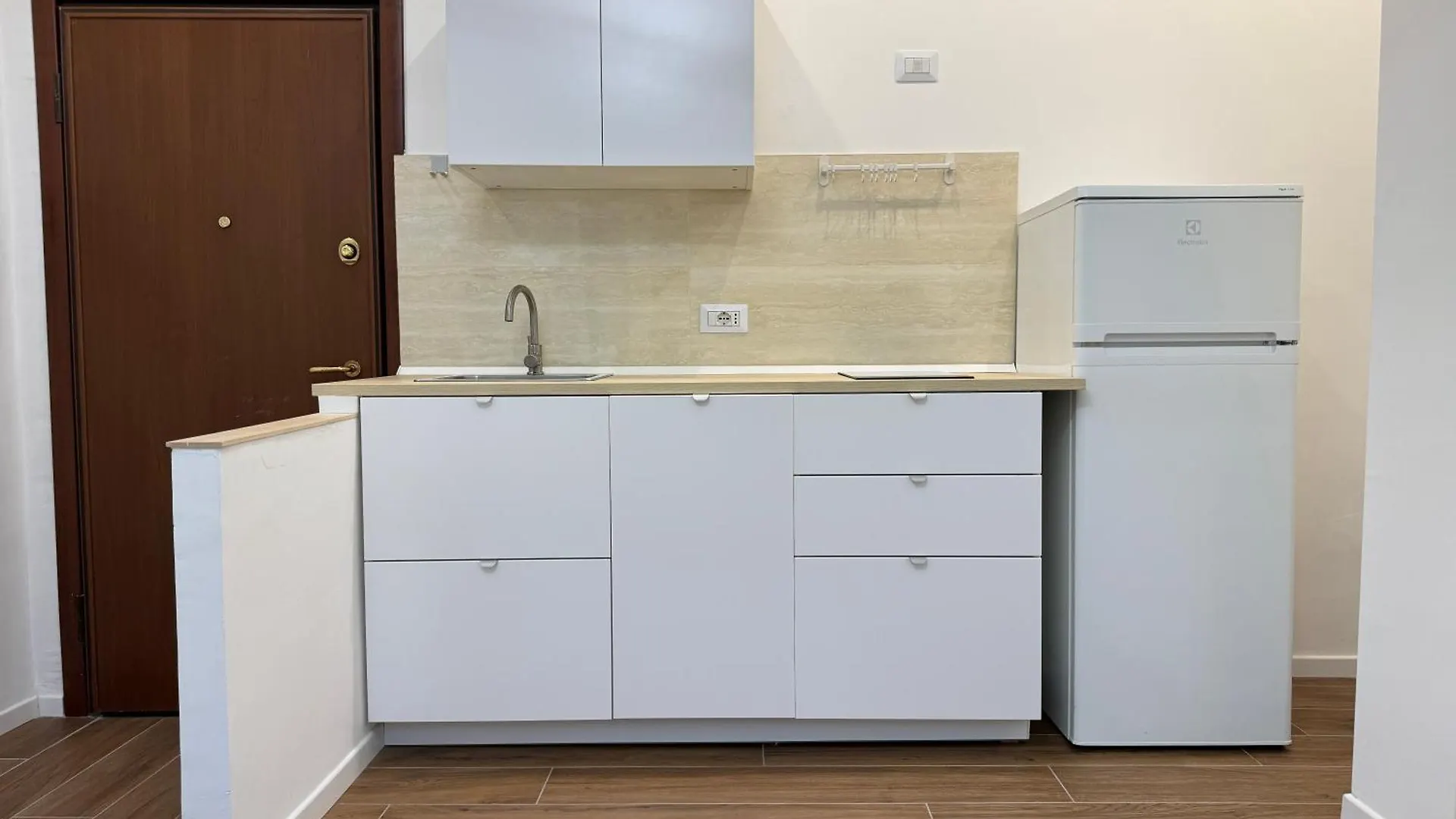 Rifugio Di Milano - Centrale- M1 Pasteur Apartment 0*, Milan Italy